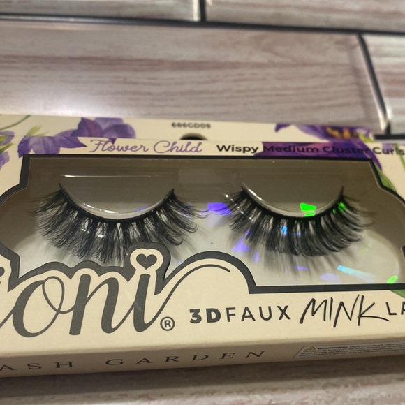 LASH GARDEN COLLECTION 💐 - Picture 2 of 4